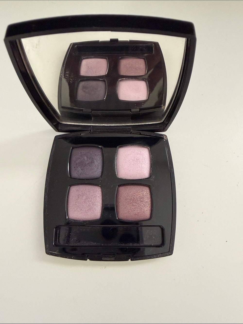 CHANEL Les 4 Ombres in Vanités (No. 08)